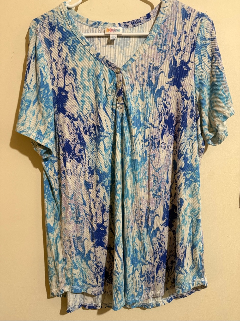 LuLaRoe Blue Aqua Marble-Print Short Sleeve V-Neck Top